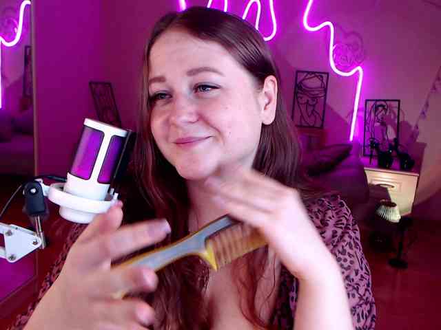 LizzyShine webcam