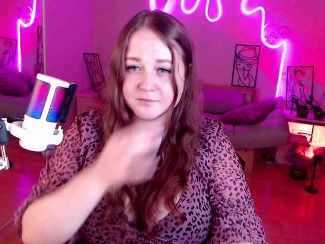 LizzyShine webcam