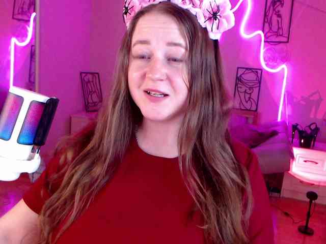 LizzyShine webcam