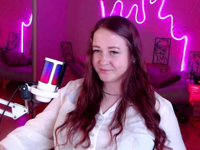 LizzyShine webcam
