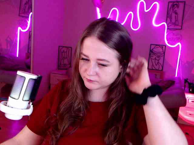 LizzyShine webcam