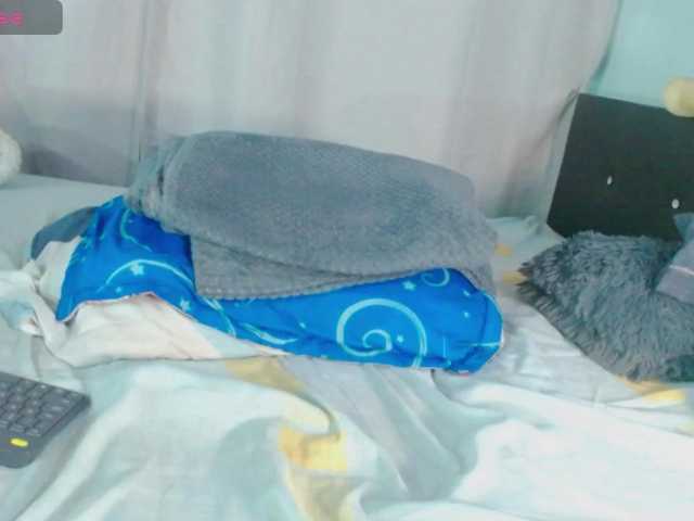 Evah-lee's BongaCams show and profile