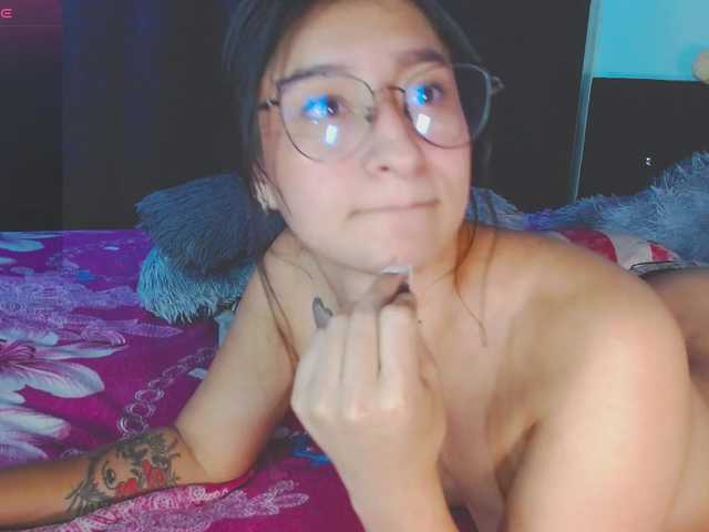 Evah-lee's BongaCams show and profile