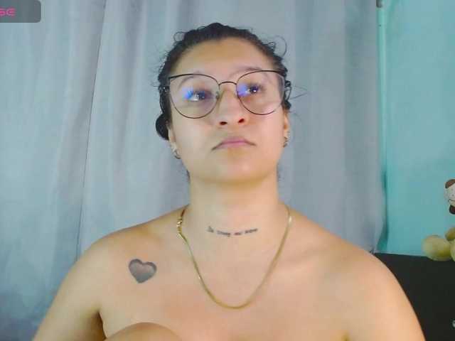 Evah-lee's BongaCams show and profile