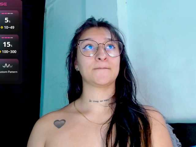 Evah-lee's BongaCams show and profile