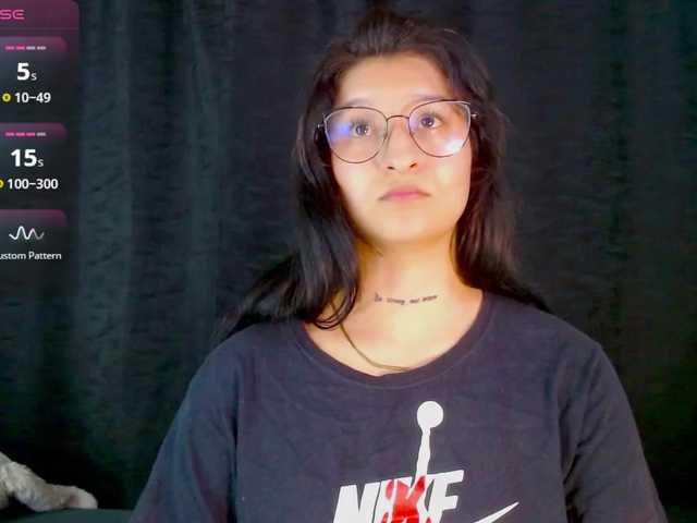 Evah-lee's BongaCams show and profile