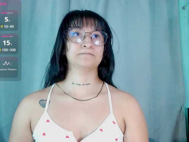 Evah-lee's BongaCams show and profile