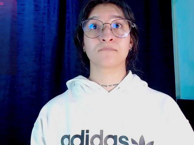 Evah-lee's BongaCams show and profile