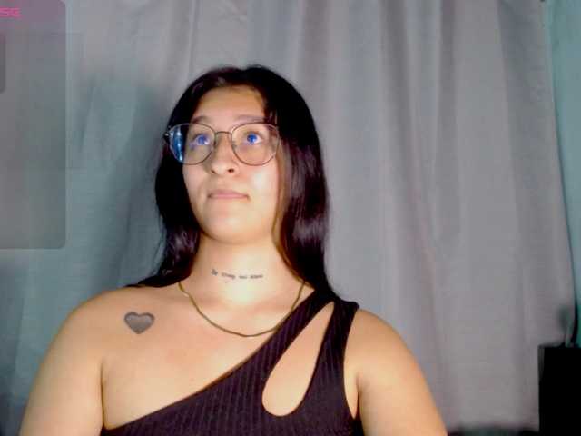 Evah-lee's BongaCams show and profile