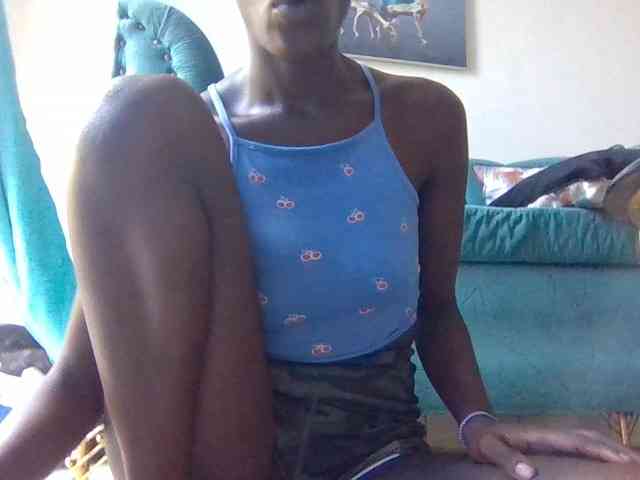 Melanin-cutie webcam