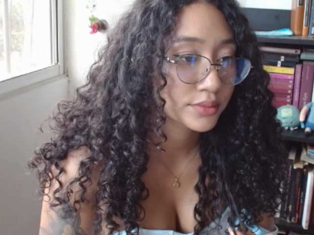 clitia-xx webcam bongacams model stream image