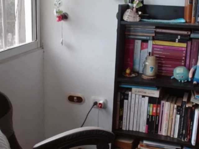 clitia-xx webcam bongacams model stream image