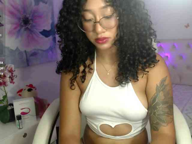online cam Clitia-xx