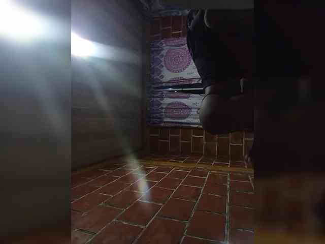Caramelito18 webcam