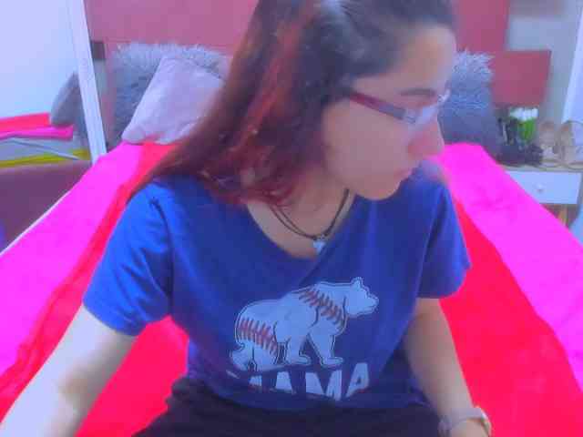 Sarahlluna webcam