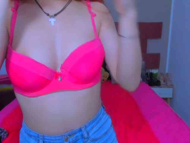 Sarahlluna webcam