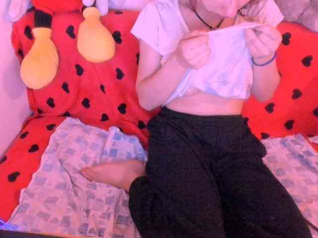 Sarahlluna webcam