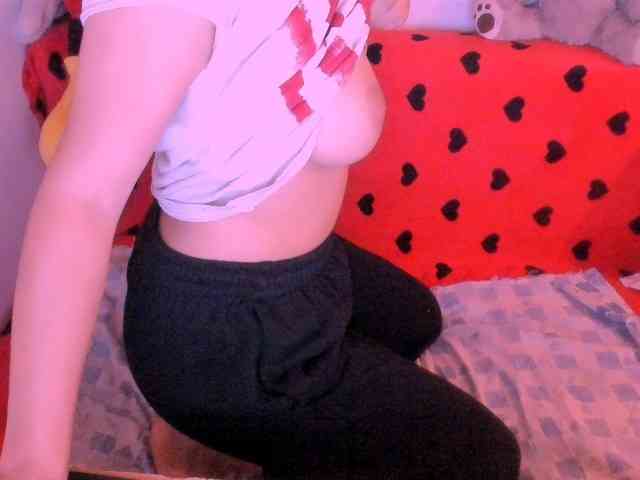 Sarahlluna webcam