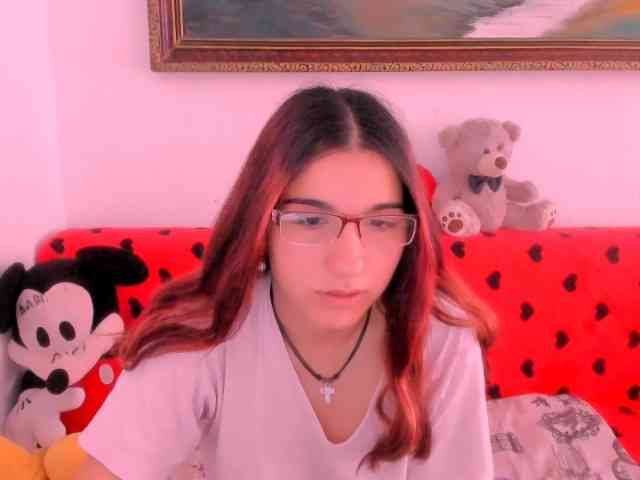 Sarahlluna webcam