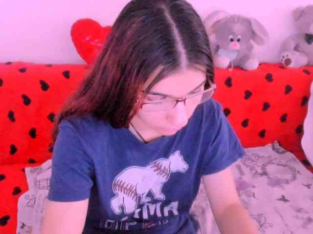 Sarahlluna webcam