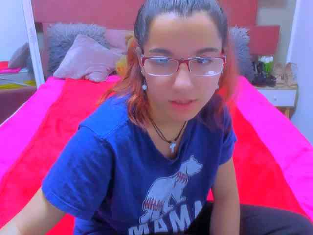 Sarahlluna webcam