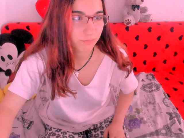 Sarahlluna webcam
