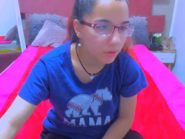 Sarahlluna webcam