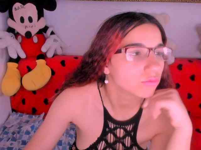 Sarahlluna webcam