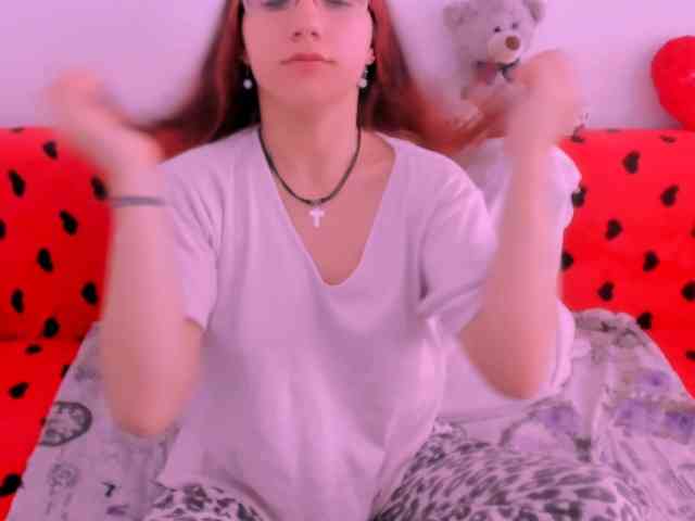 Sarahlluna webcam