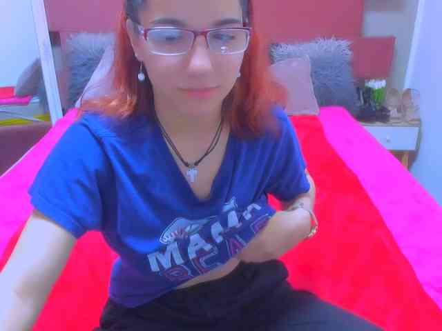 Sarahlluna webcam