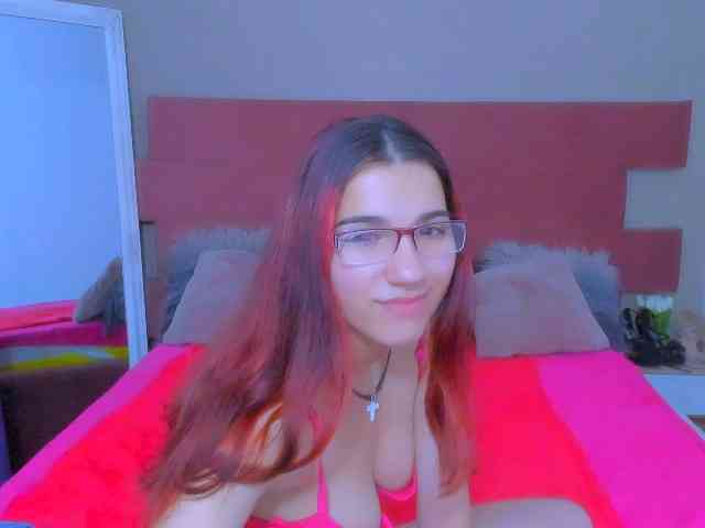 Sarahlluna webcam