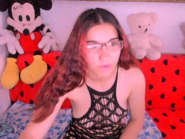 Sarahlluna webcam