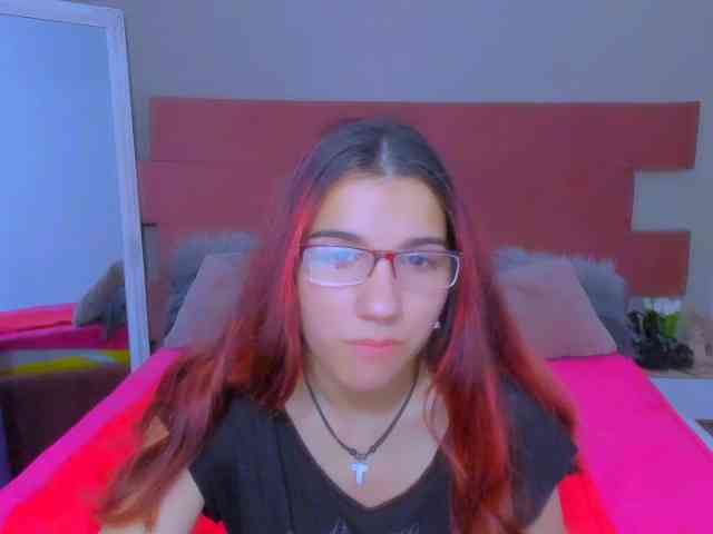 Sarahlluna webcam