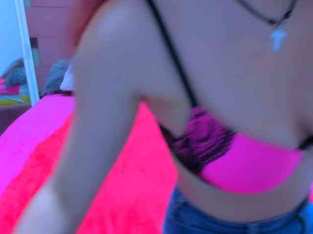 Sarahlluna webcam