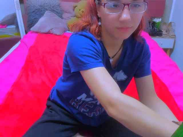 Sarahlluna webcam