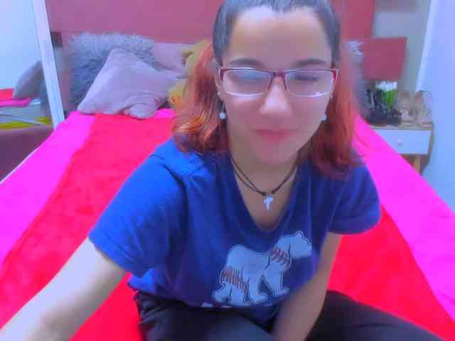 Sarahlluna webcam