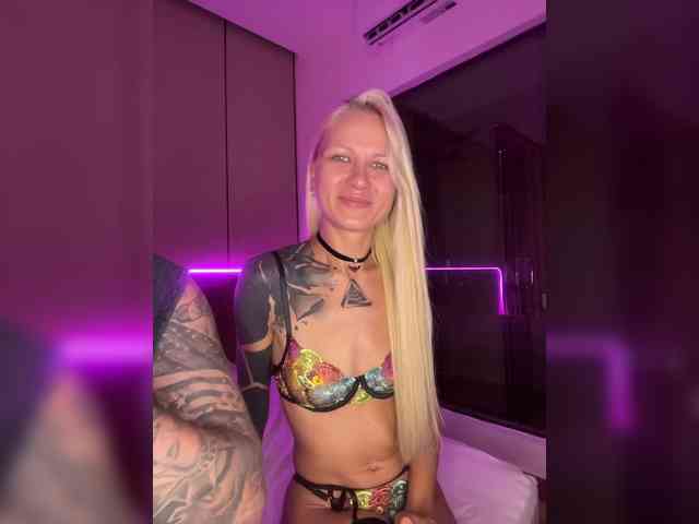 real live web cam Lovetwins