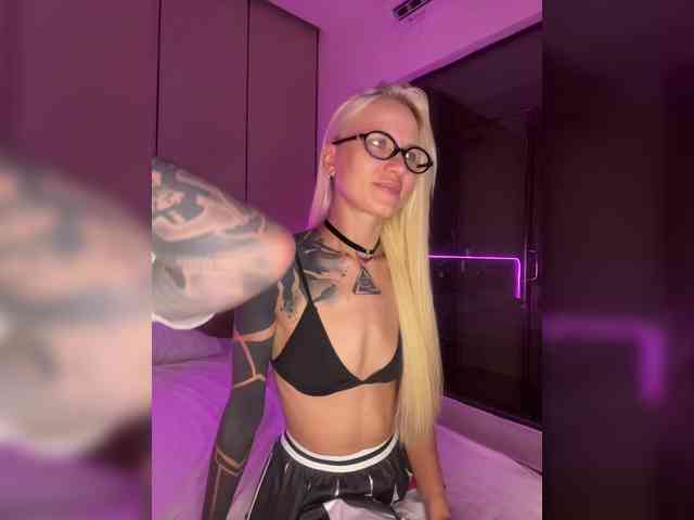 free anonymous chat Lovetwins