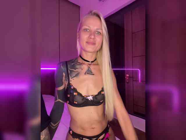 free live cam chat Lovetwins