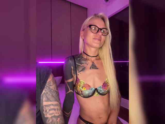 adult cam to cam Lovetwins