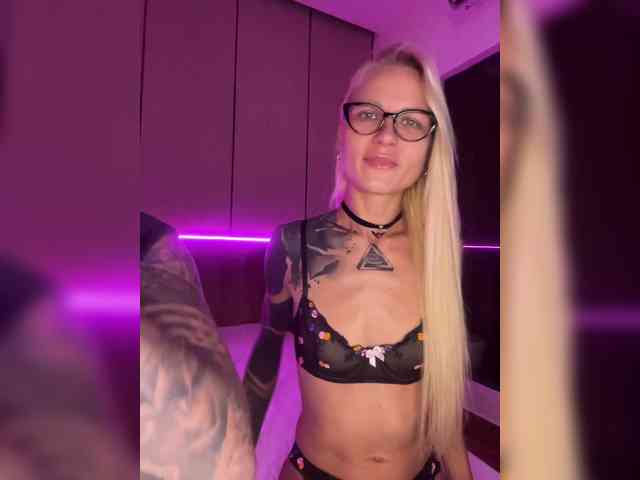 voyeur cam Lovetwins