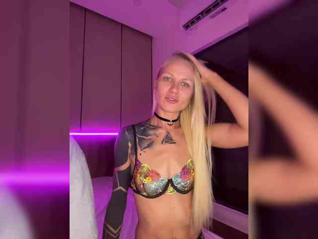 voyeur live Lovetwins