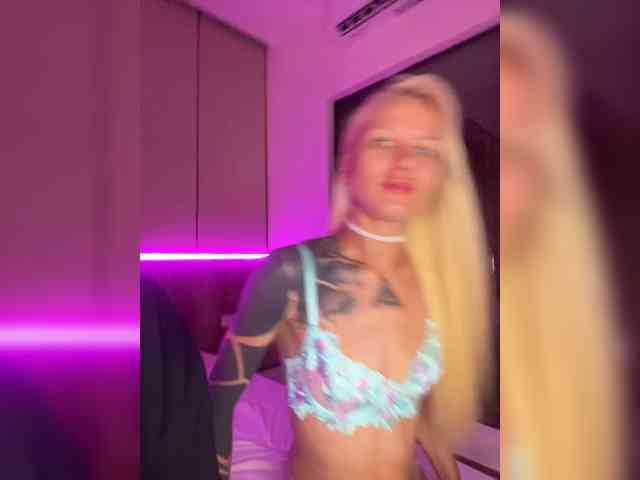 live sex chats Lovetwins