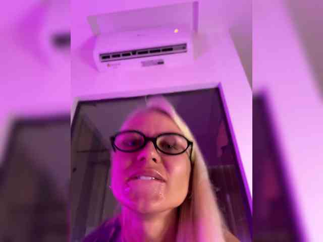 adult cam to cam Lovetwins
