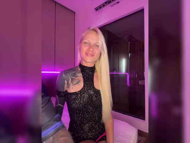 chat cam room Lovetwins