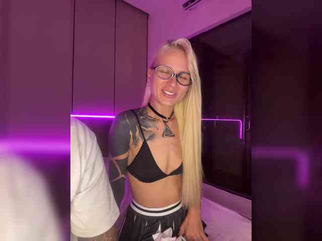 live nude web cam Lovetwins