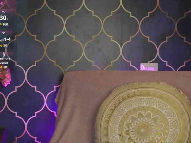 NyraWinn webcam