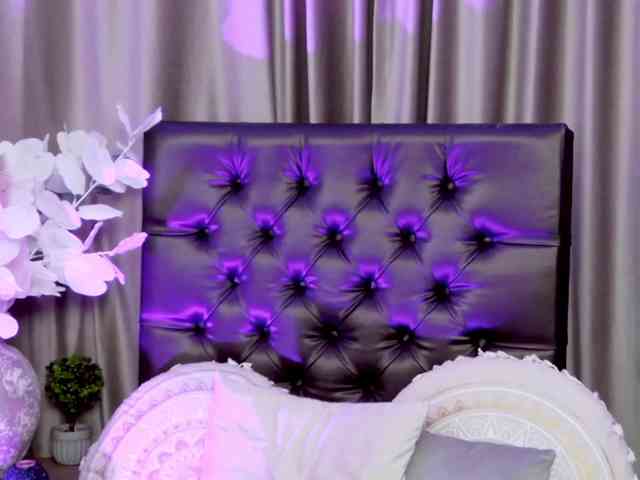 NyraWinn webcam