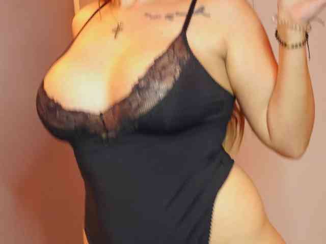 NyraWinn webcam