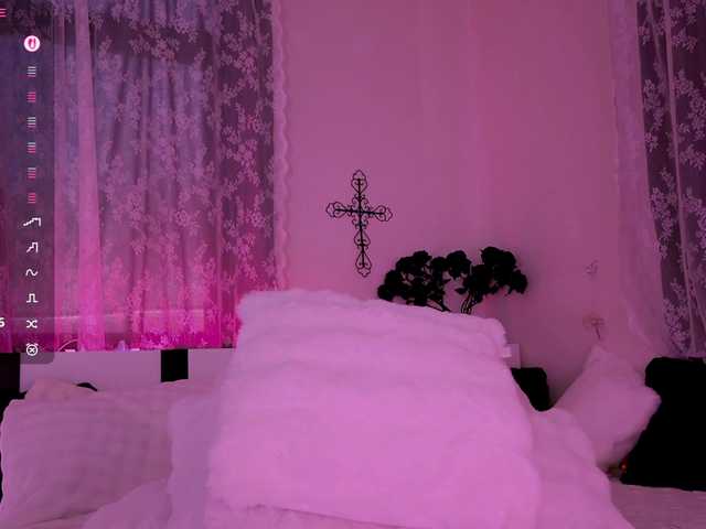 Leinbone's BongaCams show and profile